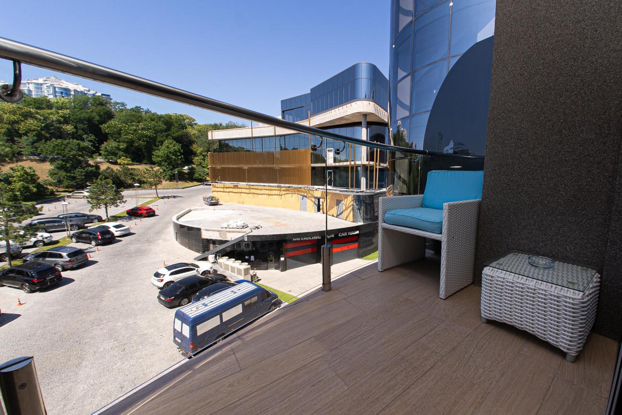 Nemo Hotel Resort & Spa Odessa Ngoại thất bức ảnh A balcony