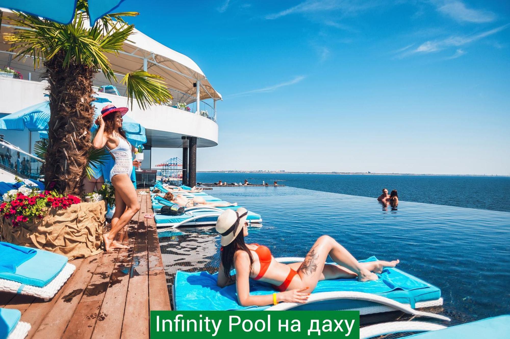 Nemo Hotel Resort & Spa Odessa Ngoại thất bức ảnh Infinity pool at the Black Sea